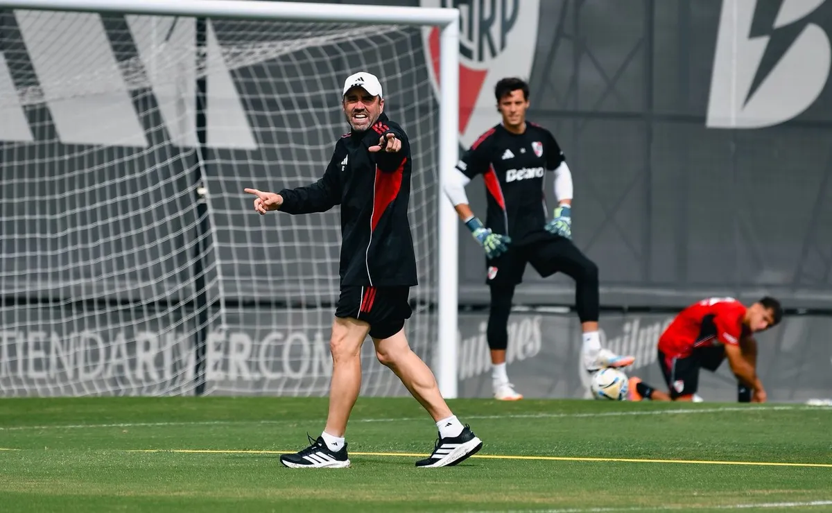 El Chacho comienza a delinear su primer once oficial en River