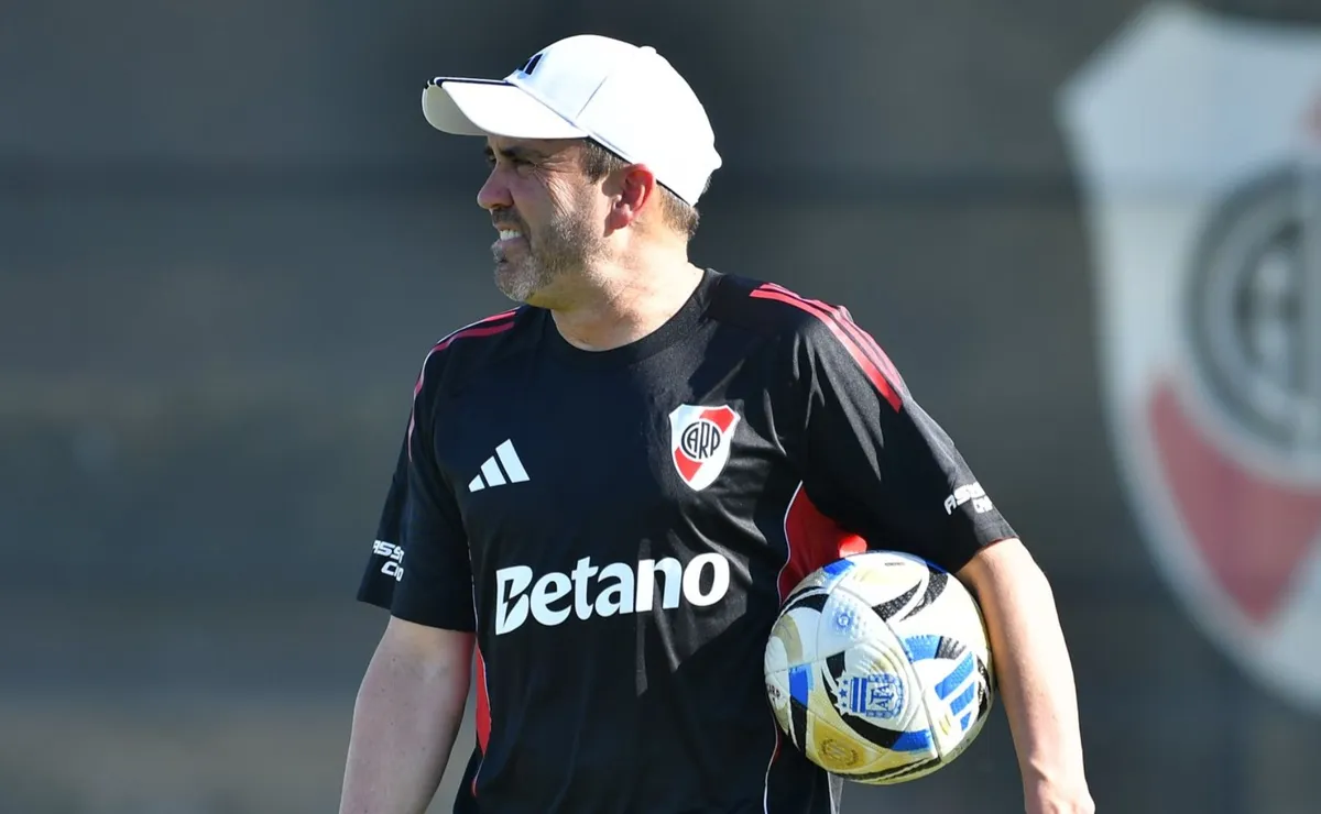 Once confirmado: todo listo para el debut de Coudet.