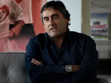 Francescoli: "No haría bien traer un nueve de área"