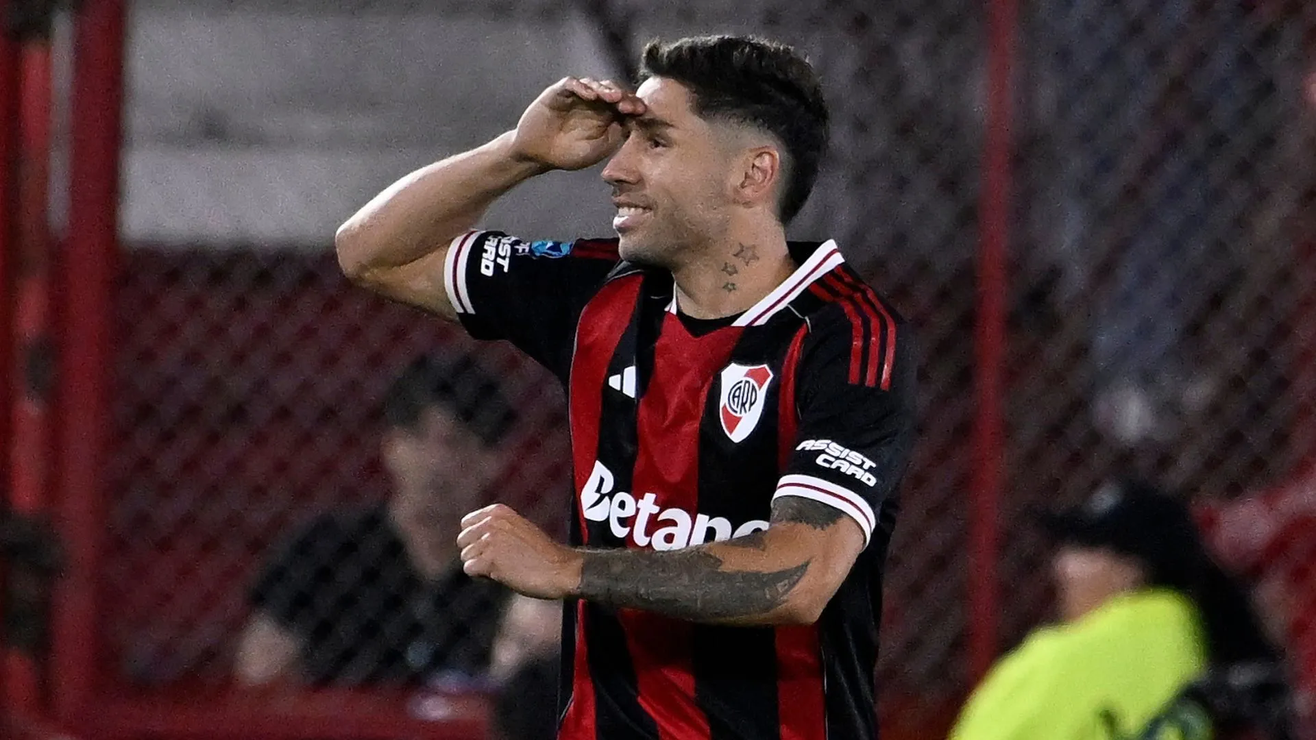 Montiel fue uno de los puntos más altos ante Huracán: asistencia y gol. (Foto: LPM / Diego Haliasz).