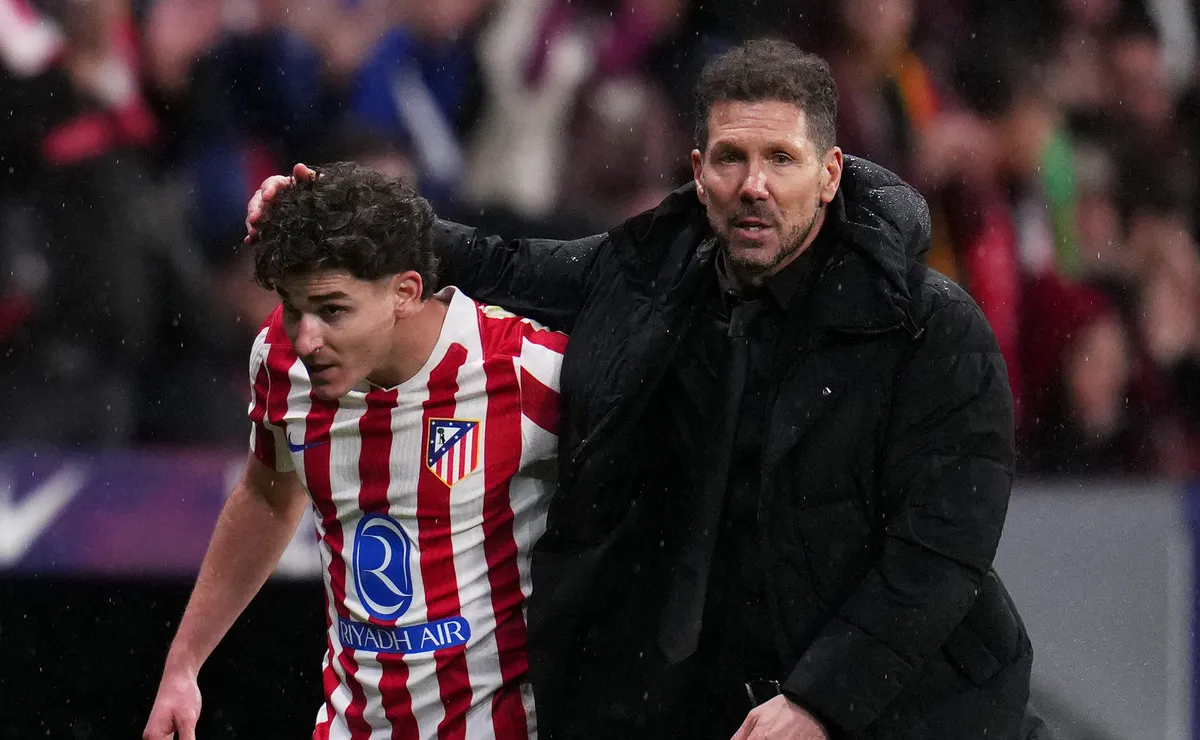 El Cholo salió a respaldar a Julián.