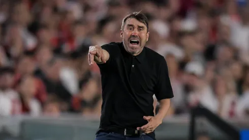 Coudet, re caliente con un volante por estar "caminando".