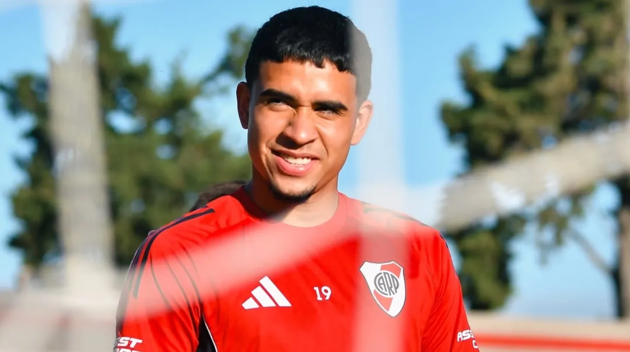 Kendry Páez, hasta el momento, solo disputó dos partidos con Coudet. Foto: Prensa River.