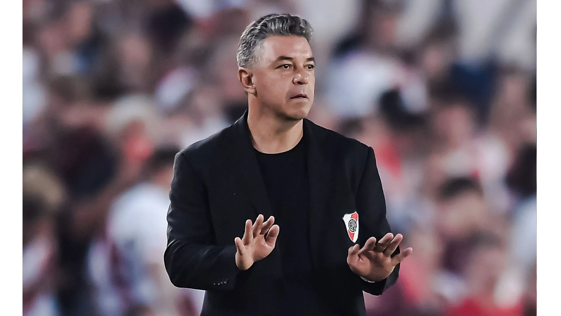 Latorre apuntó contra Gallardo por la elección de refuerzos.