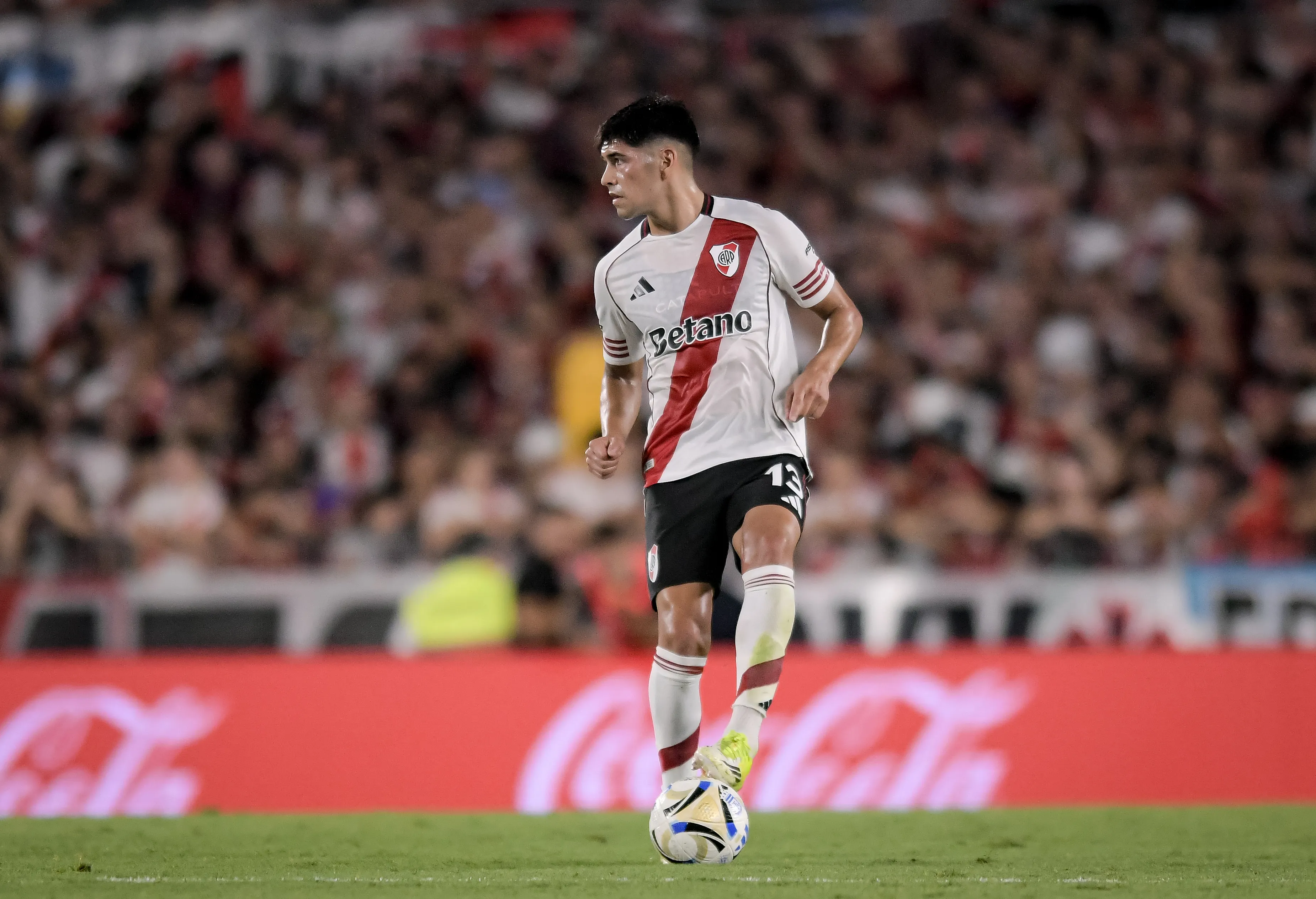 Rivero estaría siendo seguido por Brighton, West Ham y Leeds. (Getty Images)