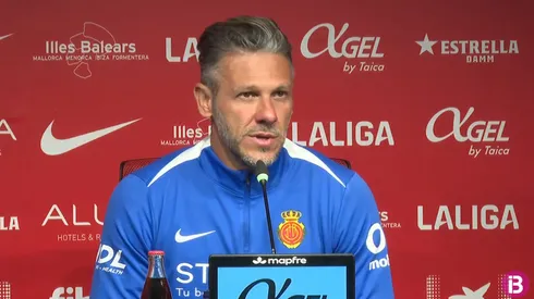 Fuerte cruce de Demichelis con un periodista de Mallorca.