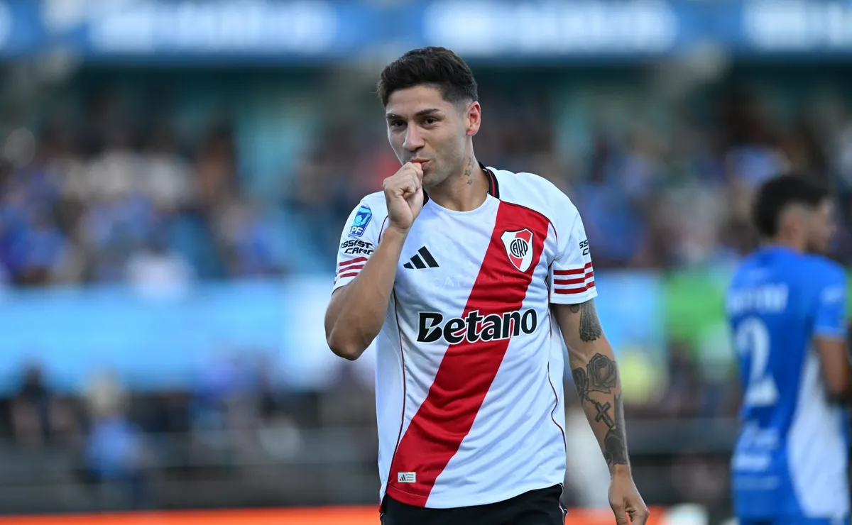 El gol de Montiel ante Estudiantes RC.
