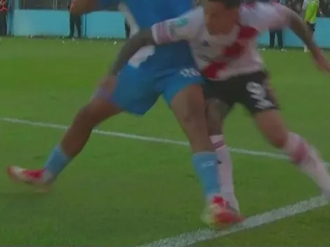 La otra polémica: el penal de Cobos a Driussi que le permitió a River abrir el partido