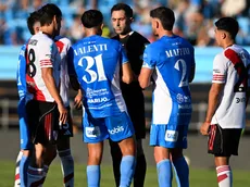 Pocas veces visto: el tiempo neto de River-Estudiantes RC, cuánto consumió el VAR y ¡casi 100 interrupciones!