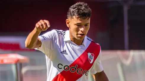 No consiguió club y volverá a jugar en Reserva.