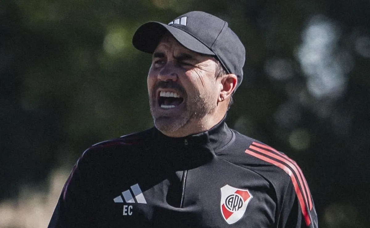 El entrenador deberá entregar la lista completa.