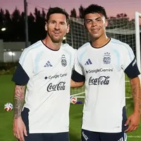 Santiago Espíndola, una de las máximas promesas de River, está con la Sub-20 y se sacó una foto con Messi