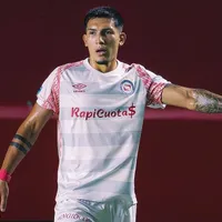 Sorpresa: River cerró a un defensor de 19 años como refuerzo