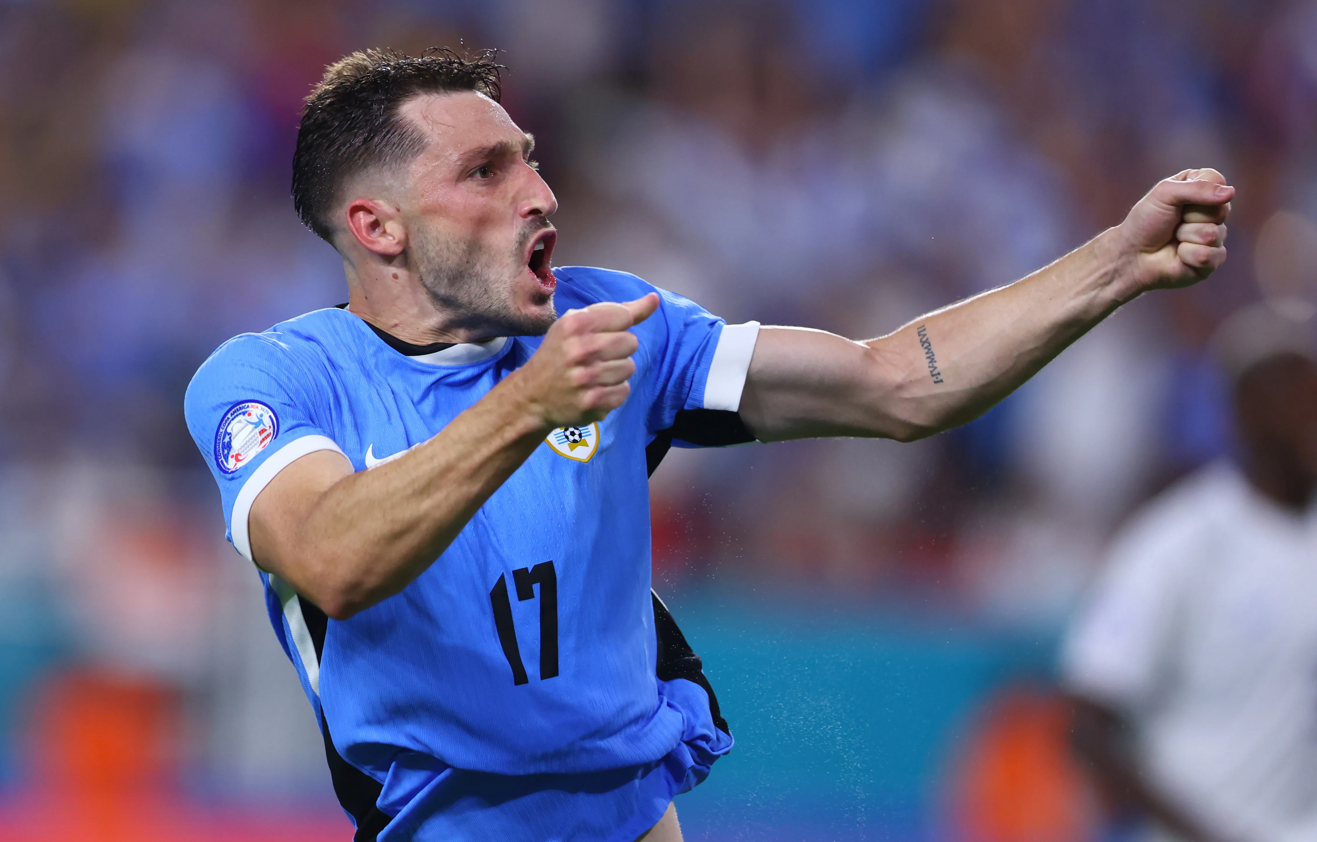 Matías Viña podría meterse en la lista de Uruguay para la Copa del Mundo. (Getty Images)