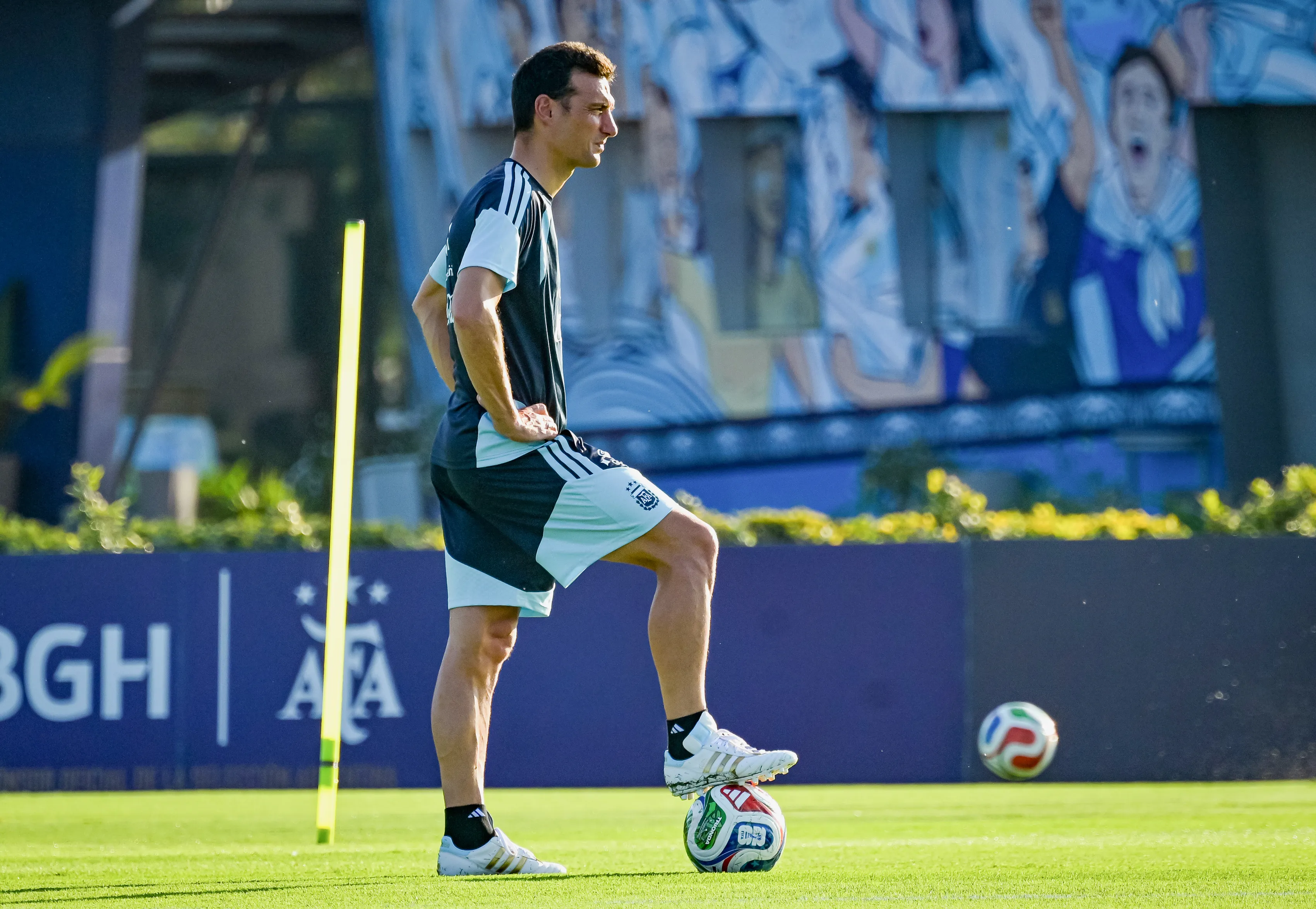 Scaloni decidió mandar al banco a los dos convocados de River. (Getty Images)