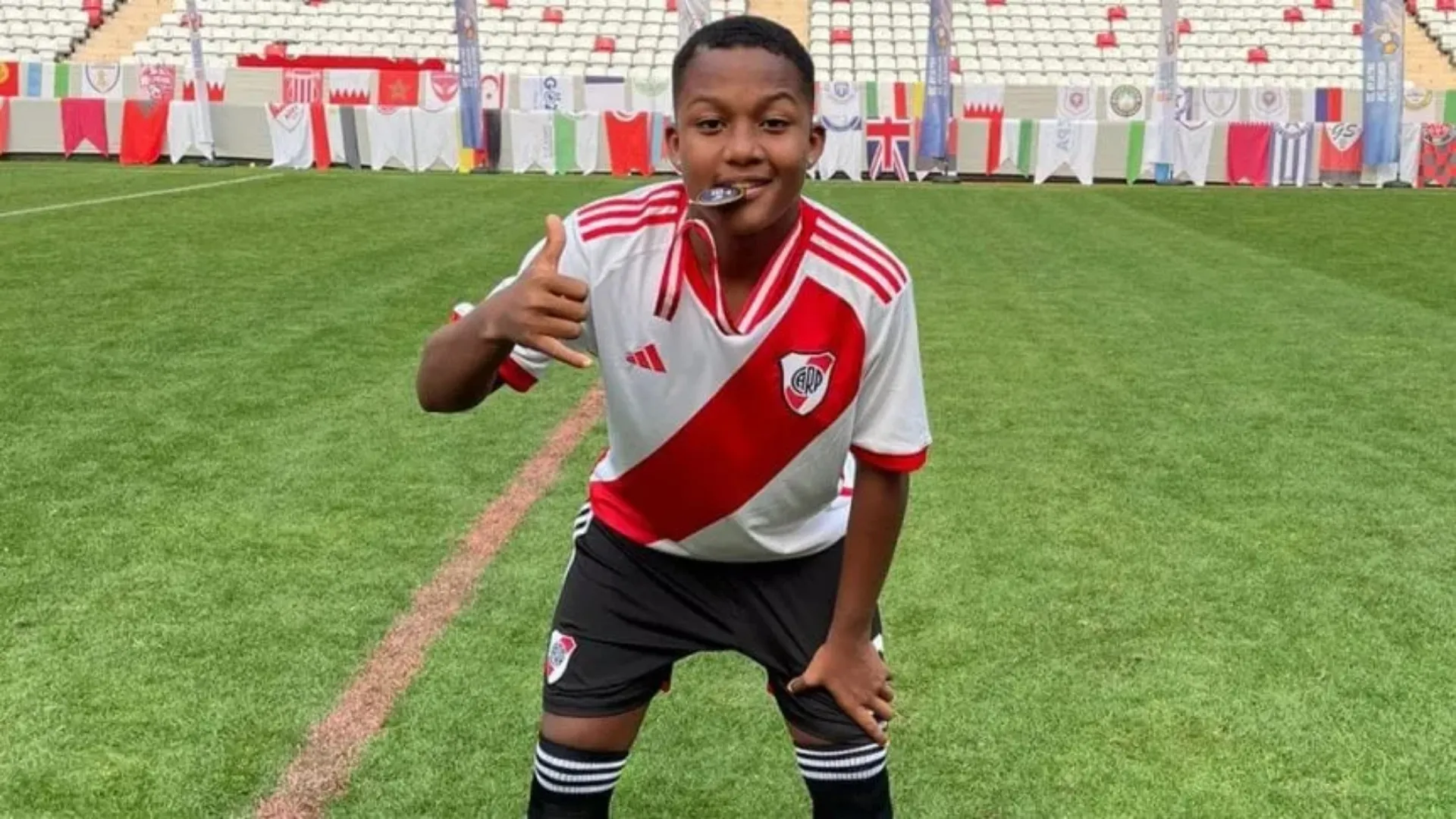 Estevis López entrena con Bayern Munich y River espera realizar un acuerdo con Veraguas.