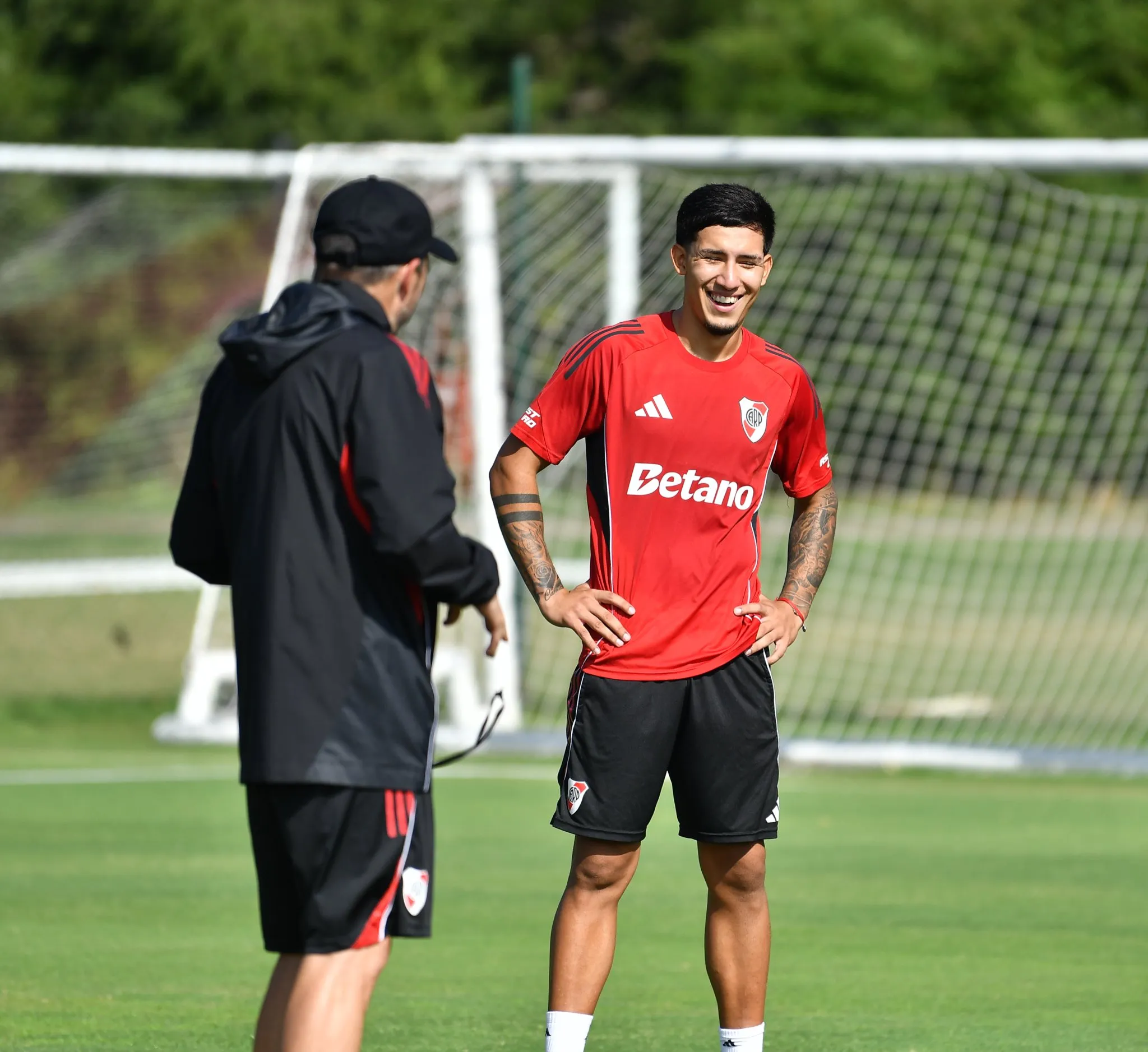Tobías Ramírez ya se sumó a los entrenamientos de River. (River Plate oficial)