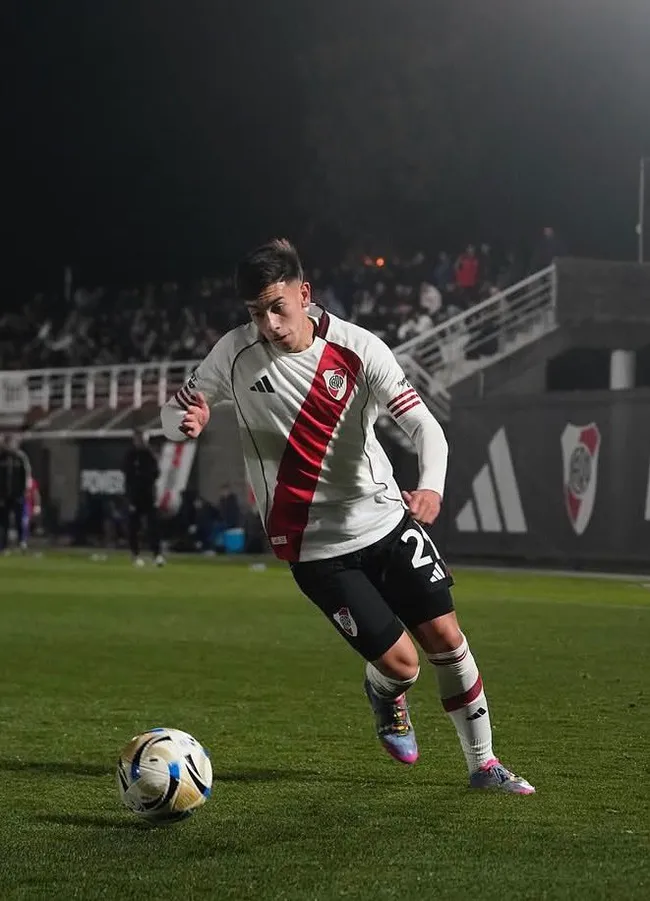 Valentín Lucero debutó en el amistoso de River frente a Flamengo.