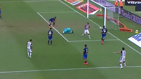 VIDEO | El gol en contra de Mammana en la derrota de Vélez que favorece a River