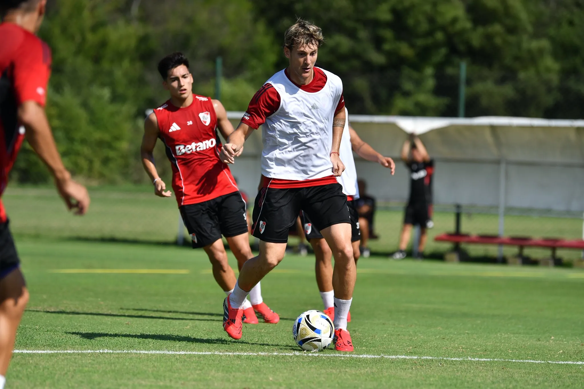 Colidio fue titular en un ensayo táctico realizado este sábado. (River Plate oficial)