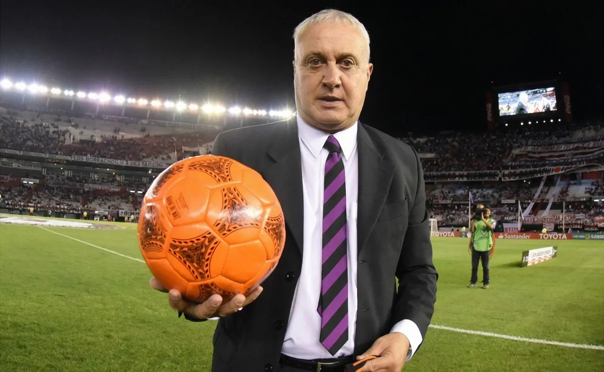 El homenaje que River le hará al Beto Alonso por su gol a Boca con la pelota naranja