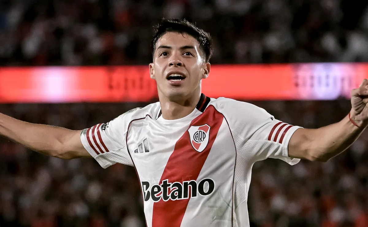 El volante convirtió sus primeros goles en River.
