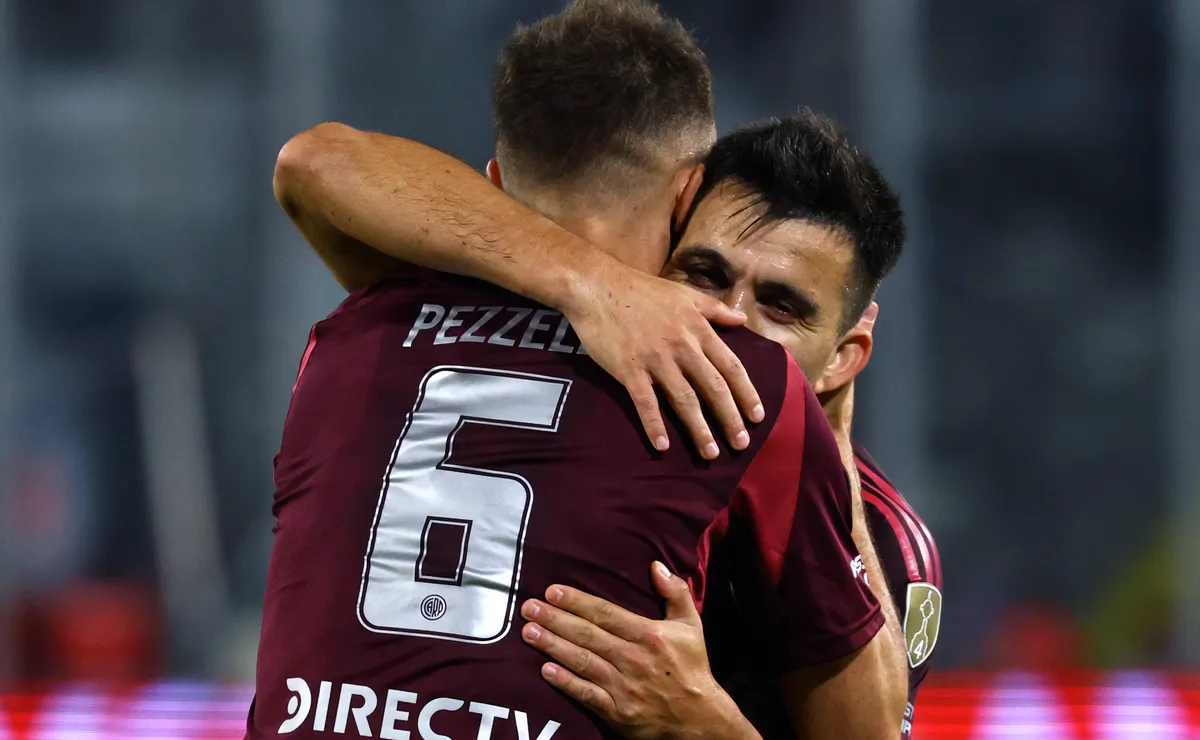 Dedicatoria especial: la figura de River que felicitó a Germán Pezzella tras su vuelta a las canchas