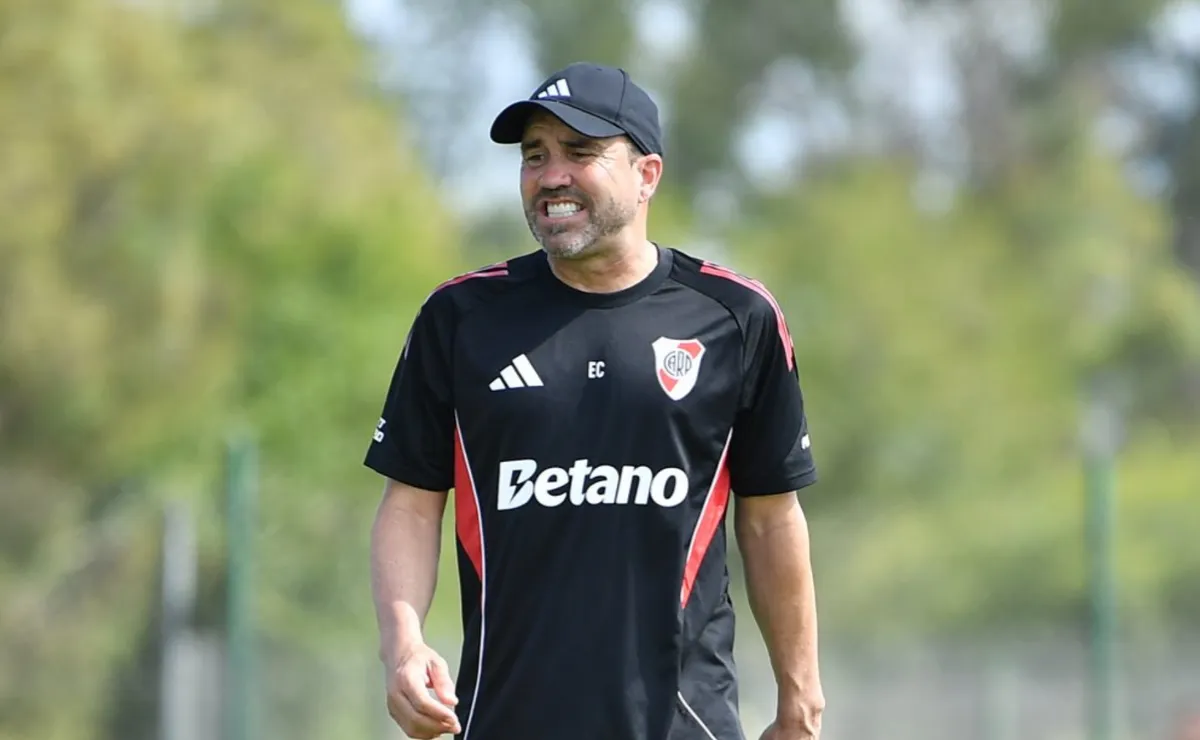 ¿Empieza la rotación? La formación que piensa Coudet para la visita de River a Racing