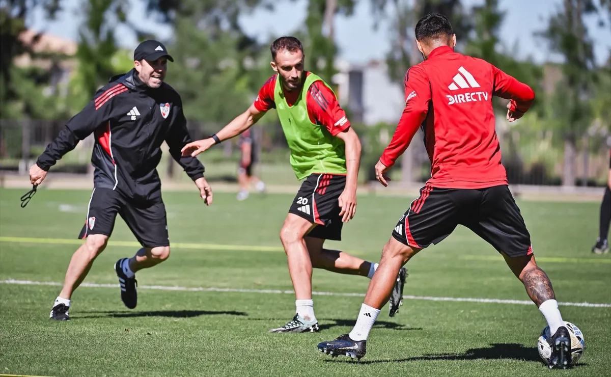 La sorpresa que Coudet podría incluir en el once de River ante Racing: ¿Es posible?