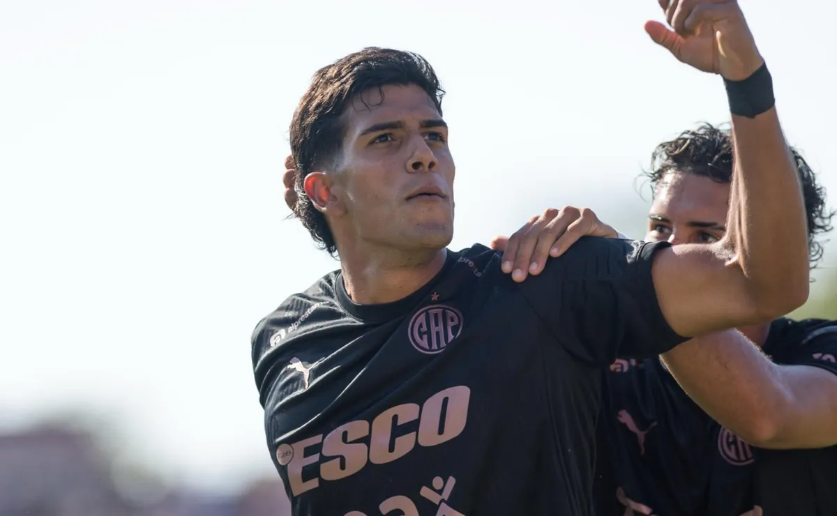 Nasif convirtió este domingo para Platense.