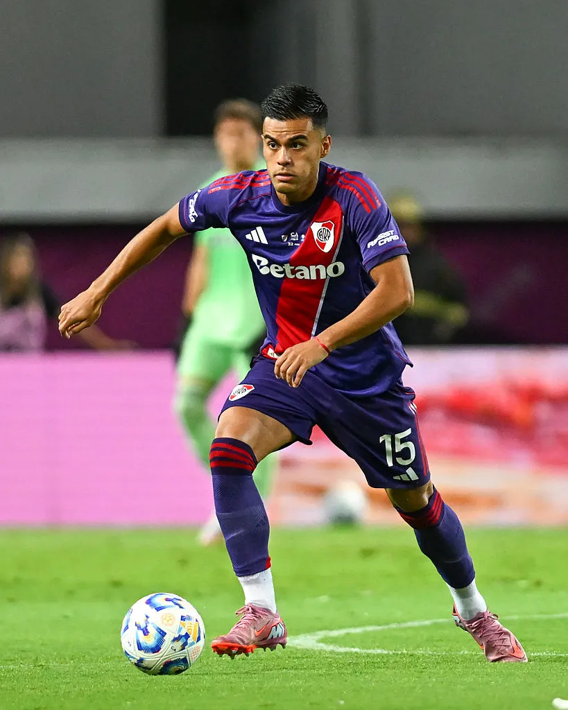 Fausto Vera se ganó un lugar de privilegio en el once de River.