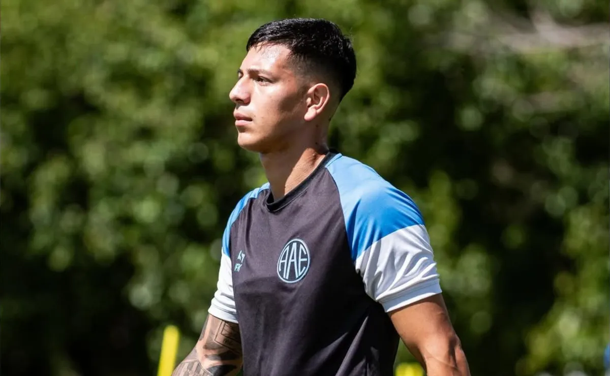 Pertenece a River, se fue a préstamo a Estudiantes de Río Cuarto y lo apartaron del plantel: el motivo