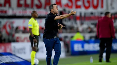 Las reacciones de Coudet ante Carabobo.