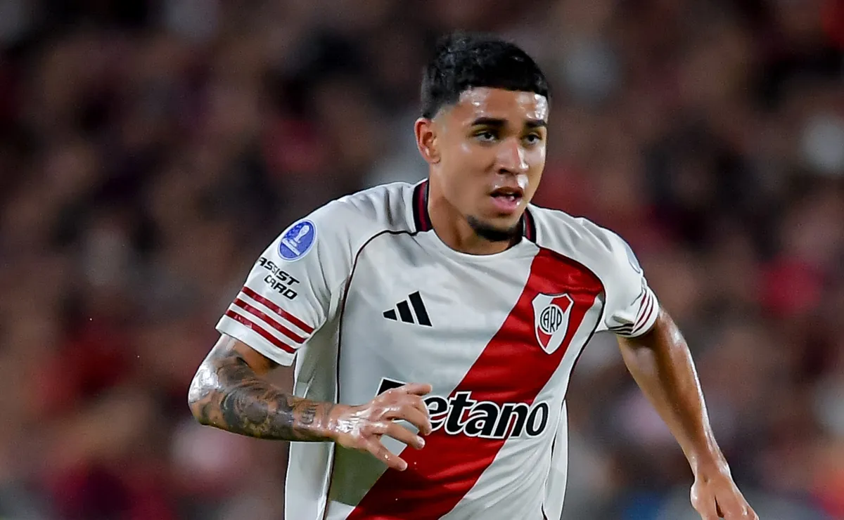 Kendry Páez y dos declaraciones fuera del libreto: le metió presión a Coudet para el superclásico y analizó su nivel en tercera persona