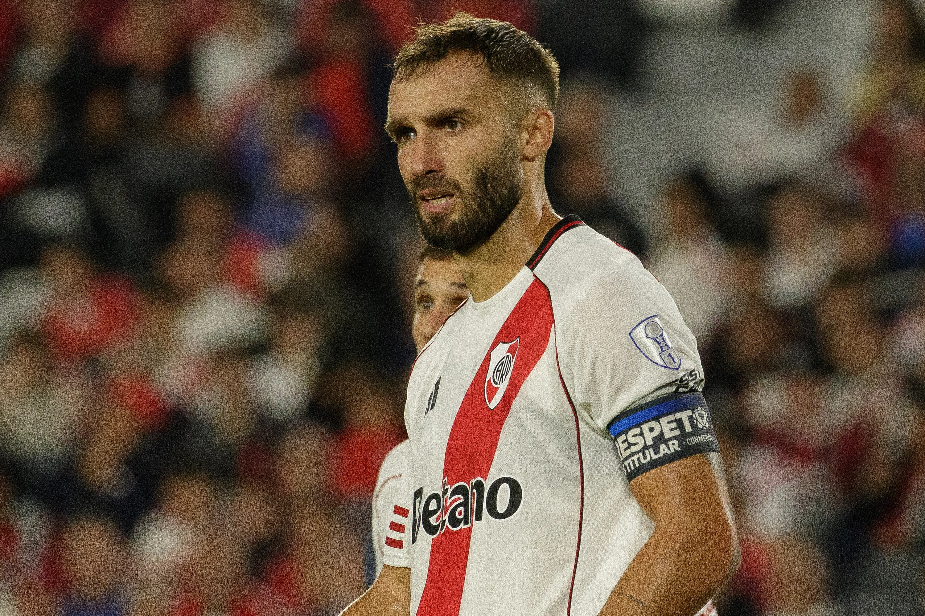 A Pezzella todavía se lo ve falto de ritmo.