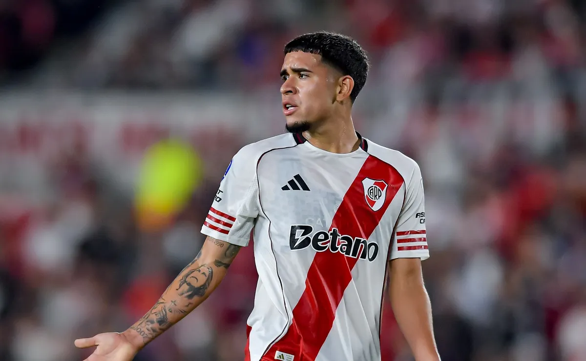 ¿Le alcanzó? Kendry Páez volvió a sumar minutos tras cinco partidos y le cambió la cara a River ante Carabobo
