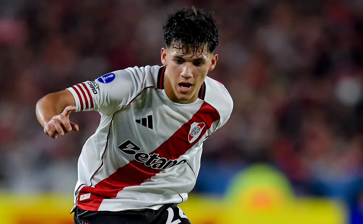 Tras la lesión de Fausto Vera, el futbolista que correría con ventaja para jugar ante Boca