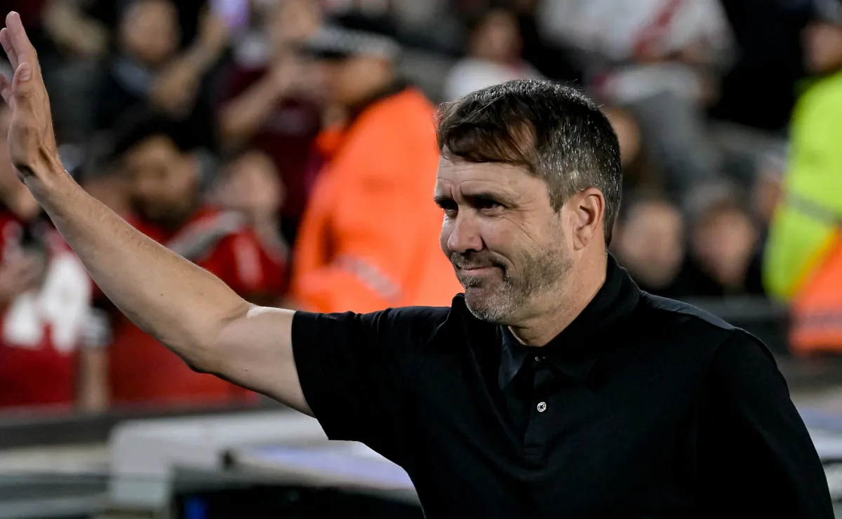 Eduardo Coudet sonríe cada vez que se cruza con Boca: esto paga otro triunfo del Chacho ante el Xeneize