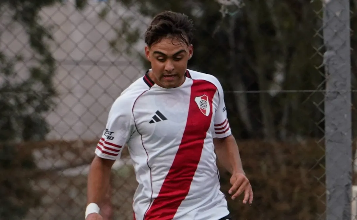 Alex Woiski se fue de vacaciones mientras la Reserva sigue compitiendo.
