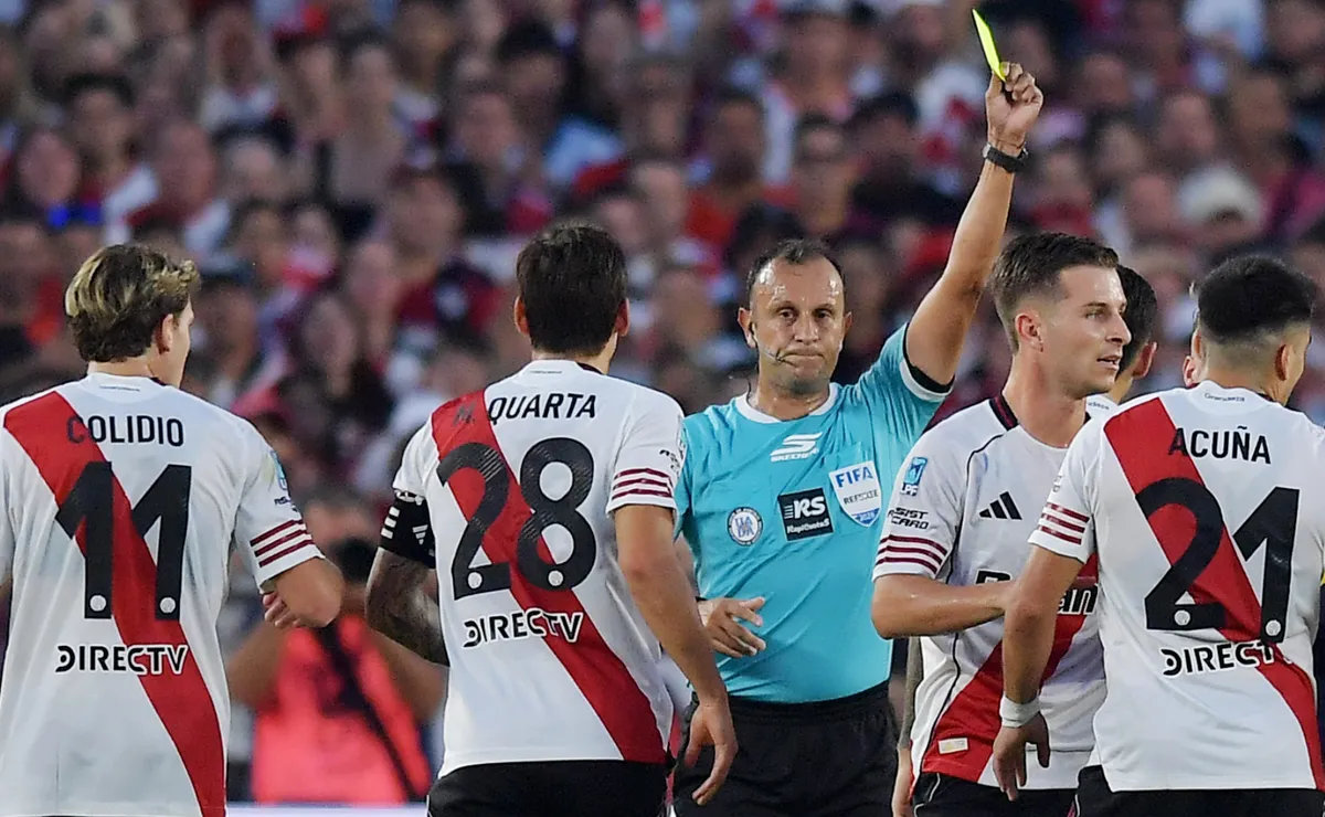 Tres jugadores deben cuidarse en los próximos partidos.