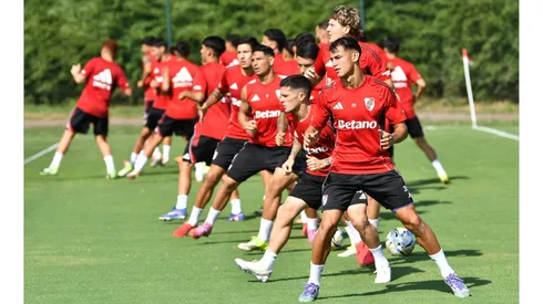 El delantero sigue sin ser convocado por Coudet.