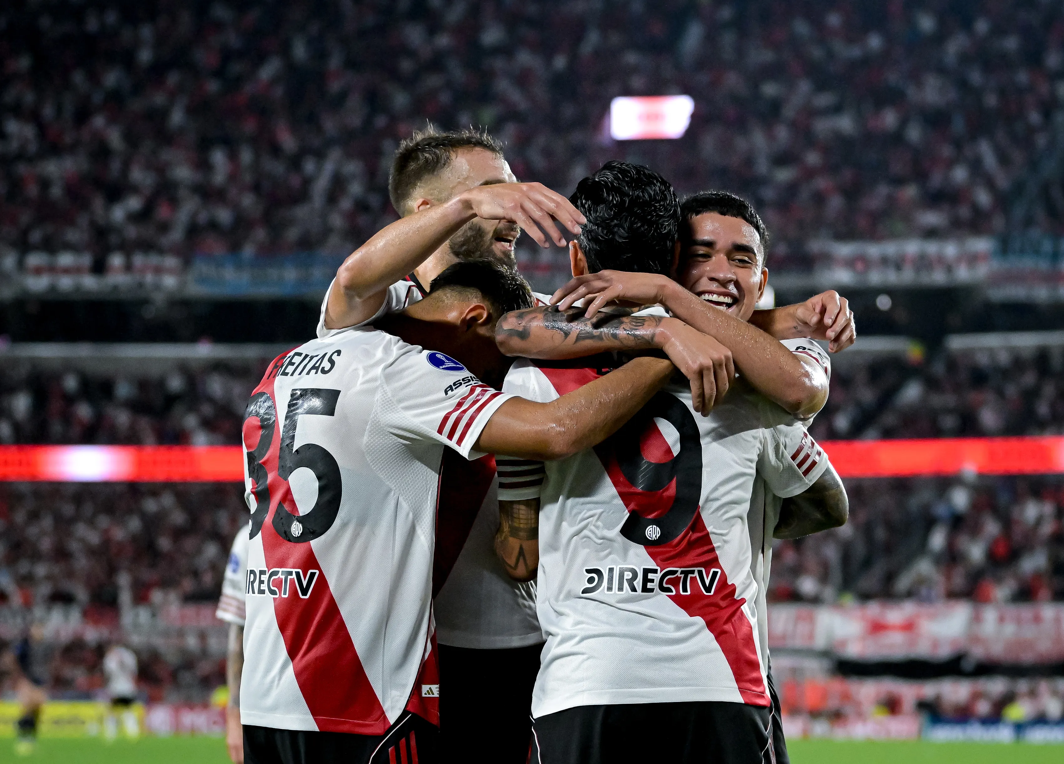 De momento, River sería local de San Lorenzo en los octavos de final del Apertura. (Getty Images)