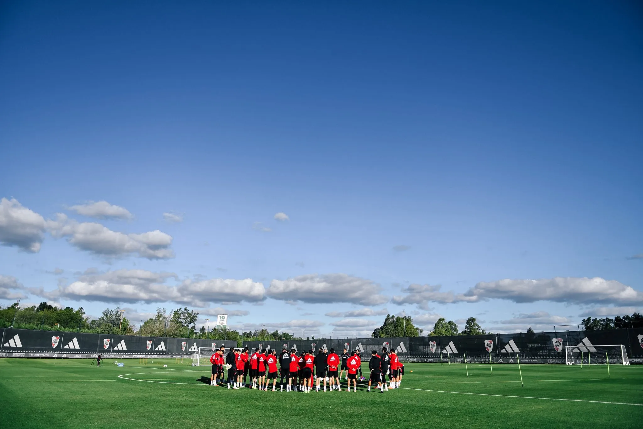 River podría tener su pretemporada en Alicante, España. (Prensa River)