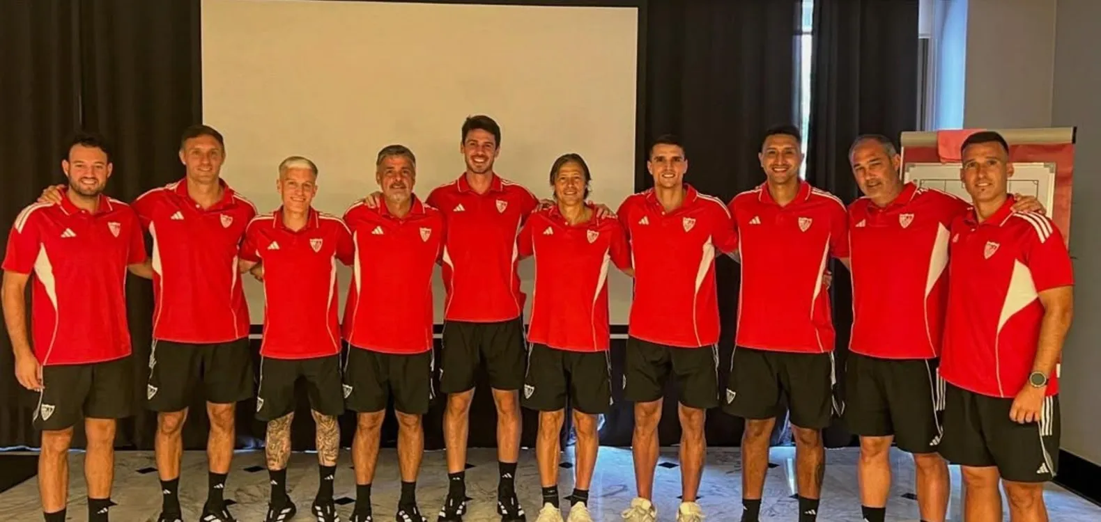 Erik Lamela es parte del cuerpo técnico de Matías Almeyda.