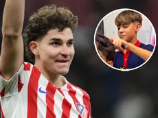 Se hizo viral: el enorme gesto de Julián Álvarez con un joven peluquero de 14 años