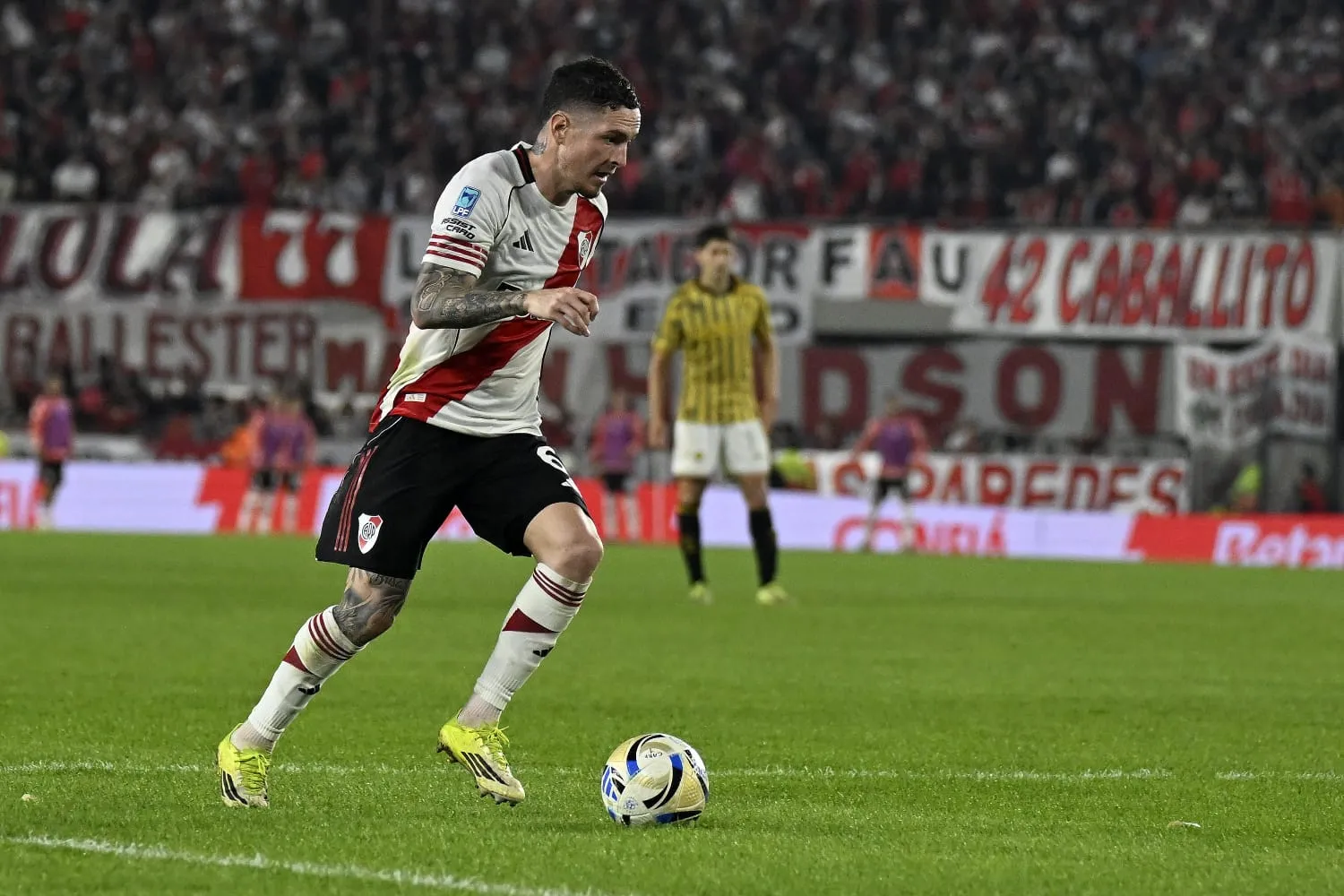 Aníbal Moreno conoce a Bragantino de su paso por la liga brasileña.