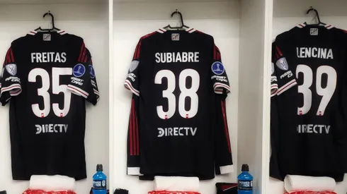 El vestuario de River en Brasil.