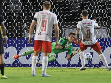 VIDEO: el penal atajado por Santiago Beltrán para salvar a River contra Bragantino