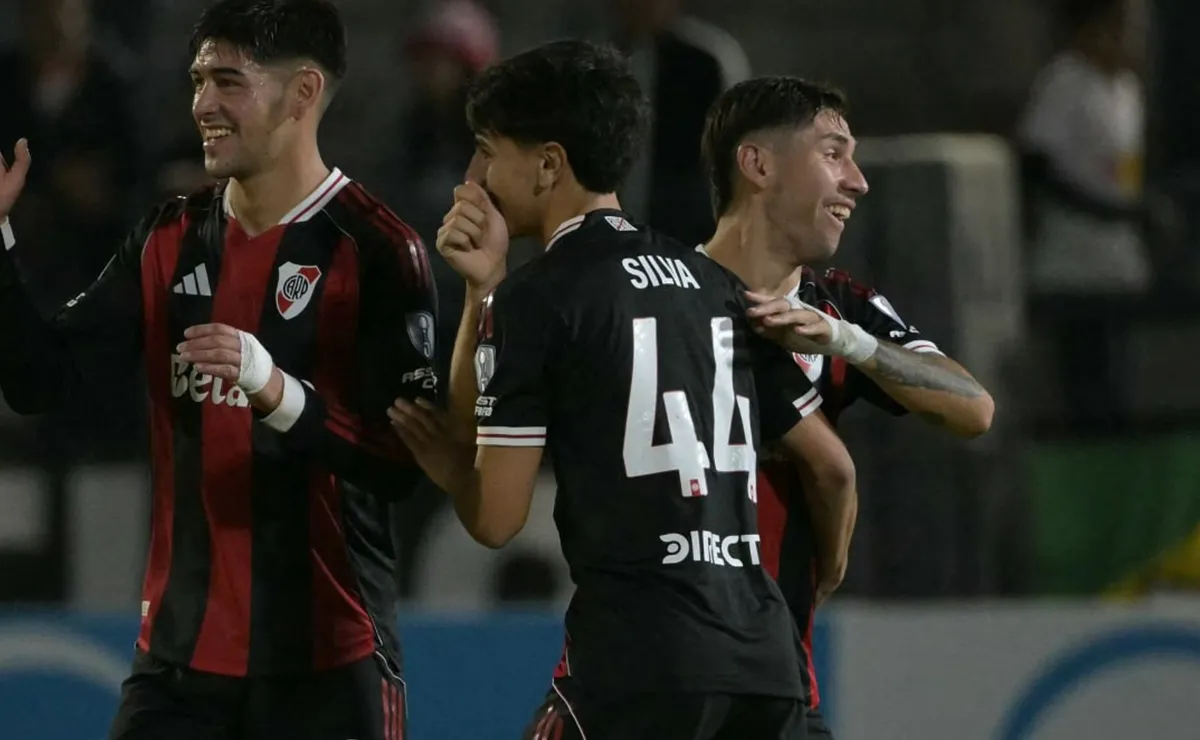 Lucas Silva entró y en su segundo partido en Primera fue decisivo.