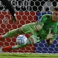 Santiago Beltrán, colosal: sus contundentes números en el arco de River y las vallas invictas
